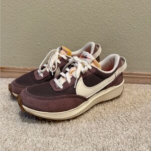 Nike Waffle Debut Vintage Sneakers